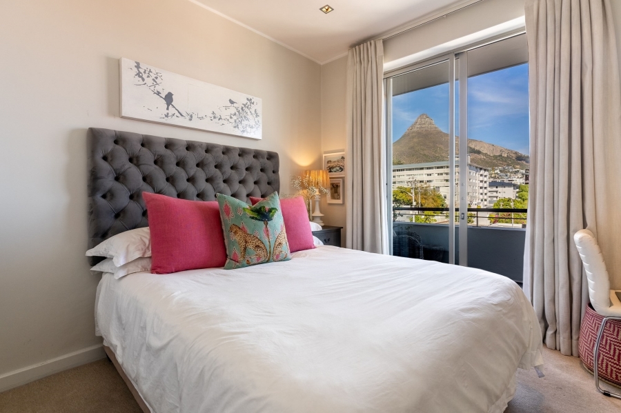 2 Bedroom Property for Sale in Sea Point Western Cape